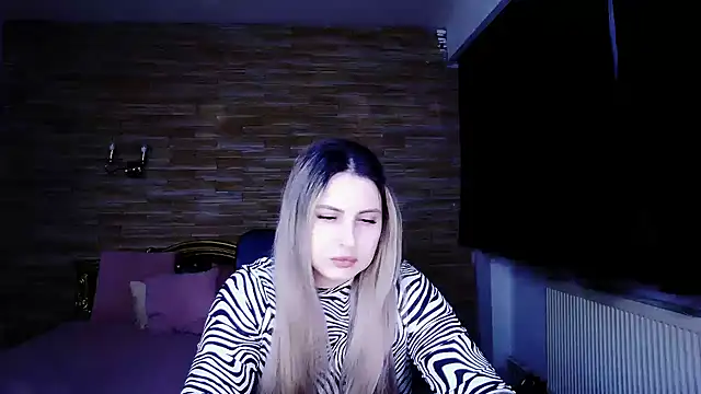 MiraHaze online show from January 29, 2025, 5:13 pm