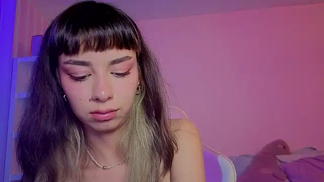 Snapshot of little_rachel_cute chatting on July 5, 2026, 4:19 am little rachel cute online show from July 5, 2026, 4:19 am