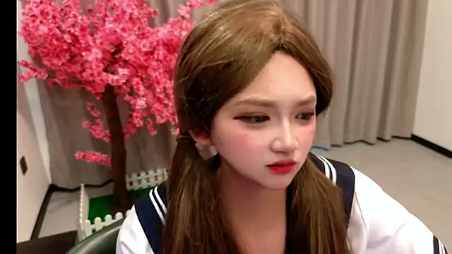 yan-0705 online show from May 22, 2026, 11:30 am
