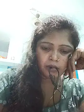 Raginilove online show from May 21, 2026, 6:16 pm