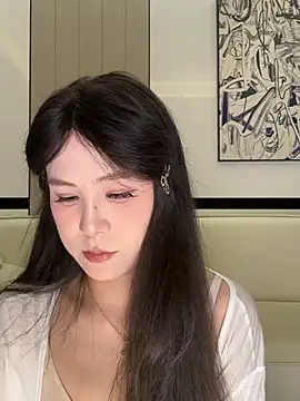 xiaoran A online show from May 22, 2026, 12:25 pm
