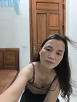 Lye lovely online show from May 22, 2026, 1:09 pm