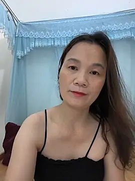 Lye lovely online show from June 8, 2026, 1:00 pm