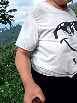 Bong sexy online show from June 18, 2026, 9:14 am