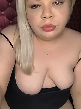 KiaraGoldd online show from May 21, 2026, 10:51 pm