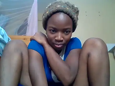 aliana082169 online show from July 7, 2026, 1:14 pm