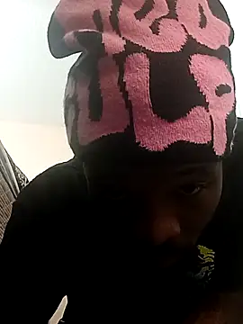 Snapshot of Keepemwett chatting on May 25, 2026, 1:54 pm Keepemwett online show from May 25, 2026, 1:54 pm