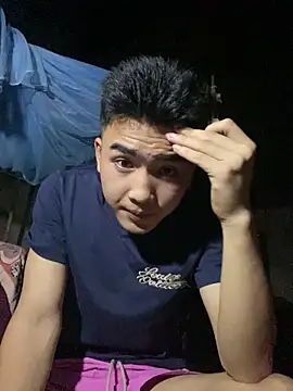 luonghoanganhh online show from May 22, 2026, 10:19 pm