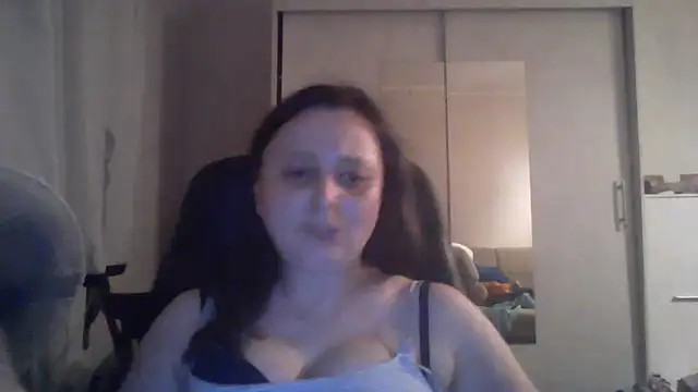 Snapshot of TaylorLovely chatting on July 18, 2026, 8:06 pm TaylorLovely online show from July 18, 2026, 8:06 pm