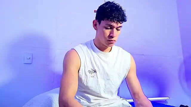 Luke Muscle online show from May 24, 2026, 2:06 pm