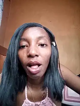 Ciarrahgoddess online show from May 24, 2026, 11:43 am