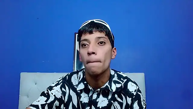 Snapshot of jl_brayan12 chatting on June 4, 2026, 6:45 pm jl brayan12 online show from June 4, 2026, 6:45 pm