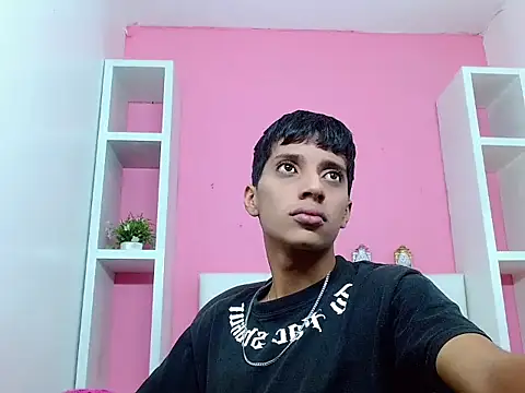 Snapshot of jl_brayan12 chatting on May 24, 2026, 7:47 pm jl brayan12 online show from May 24, 2026, 7:47 pm