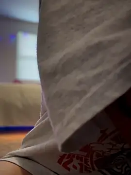 lil martian online show from December 4, 2025, 4:06 pm