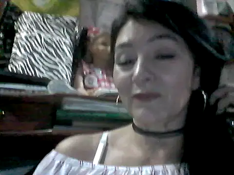 Snapshot of Anlly_garcia002 chatting on May 25, 2026, 11:14 pm Anlly garcia002 online show from May 25, 2026, 11:14 pm