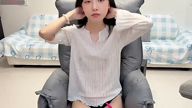 jiajia girl online show from July 2, 2026, 12:55 pm