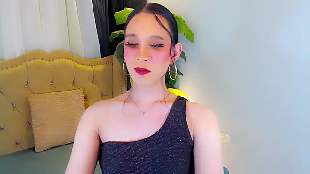 LexiLoreOnTop online show from June 12, 2026, 4:21 am