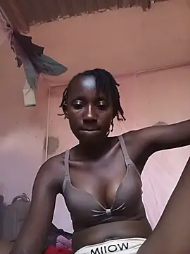 Snapshot of Sexy_chocolate247 chatting on June 7, 2026, 12:54 pm Sexy chocolate247 online show from June 7, 2026, 12:54 pm