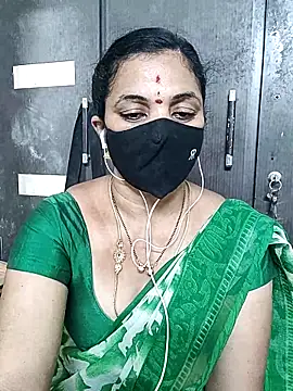 Snapshot of Leela_555 chatting on June 18, 2026, 11:15 am Leela 555 online show from June 18, 2026, 11:15 am