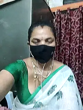 Snapshot of Leela_555 chatting on July 7, 2026, 10:41 am Leela 555 online show from July 7, 2026, 10:41 am