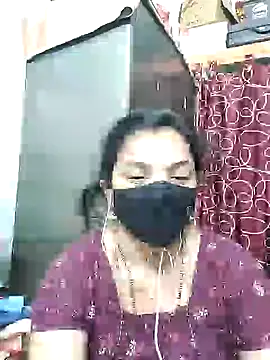 Snapshot of Leela_555 chatting on July 18, 2026, 10:51 pm Leela 555 online show from July 18, 2026, 10:51 pm