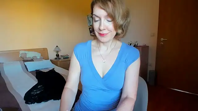 SummerLiza online show from June 16, 2026, 2:50 pm