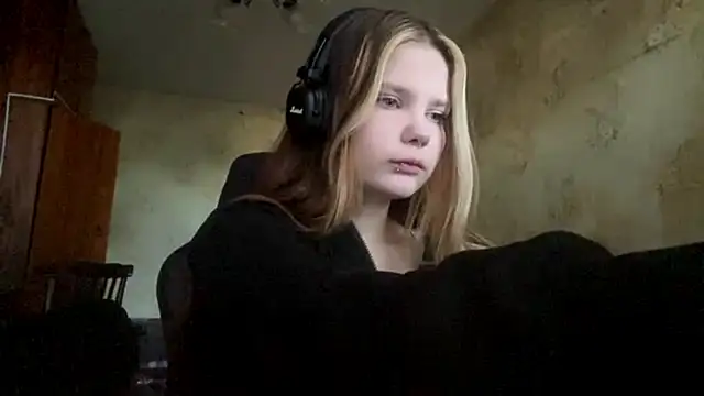 Snapshot of SusanaLeichty chatting on June 9, 2026, 5:30 am SusanaLeichty online show from June 9, 2026, 5:30 am