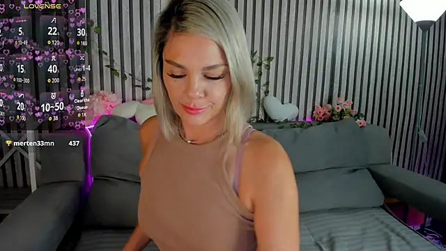 Snapshot of Betty_Brock chatting on July 19, 2026, 1:14 am Betty Brock online show from July 19, 2026, 1:14 am