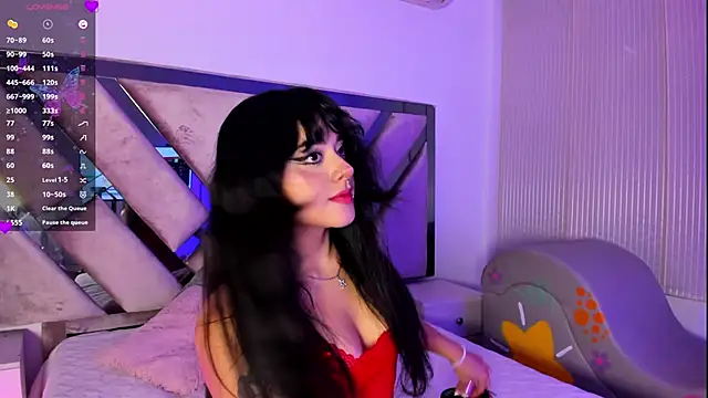 Elena Tylor online show from June 16, 2026, 8:09 pm