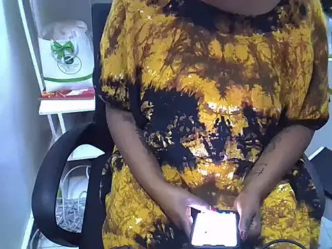 Snapshot of Tooprettygurl chatting on July 12, 2026, 6:53 pm Tooprettygurl online show from July 12, 2026, 6:53 pm