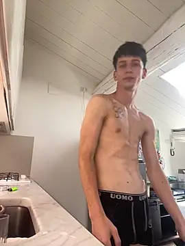 Leonardo0606 online show from May 27, 2026, 10:11 am