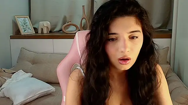 Snapshot of Rose_Desiree chatting on June 17, 2026, 11:09 am Rose Desiree online show from June 17, 2026, 11:09 am