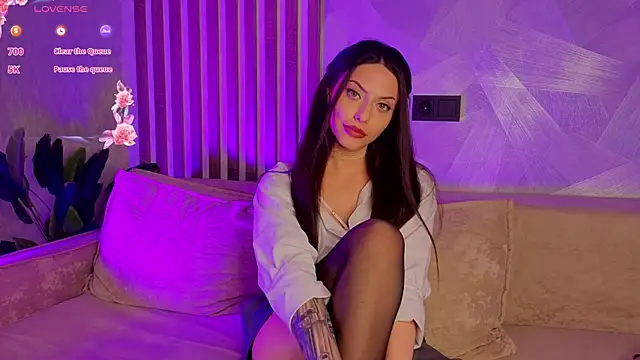 IamMikaella online show from June 9, 2026, 8:10 pm