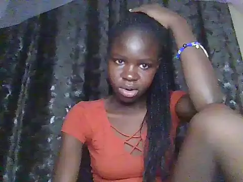 Snapshot of small_diva chatting on May 30, 2026, 7:52 pm small diva online show from May 30, 2026, 7:52 pm
