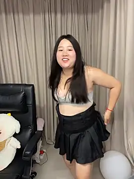 Luckysisi-s online show from June 27, 2026, 2:17 am