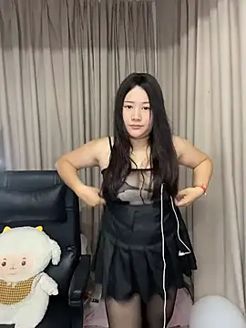 Luckysisi-s online show from June 23, 2026, 2:53 am