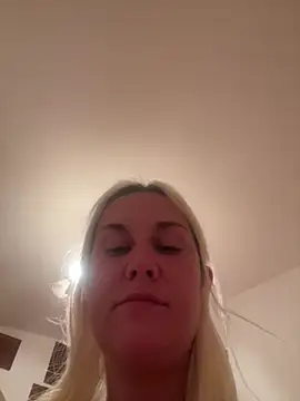 Sofia beee online show from July 14, 2026, 2:05 am