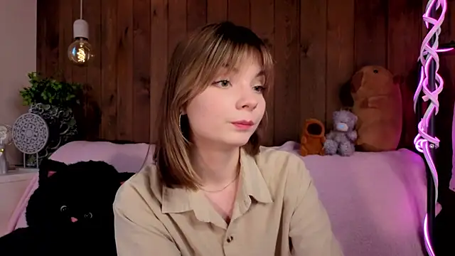 IvoryPesante online show from July 12, 2026, 8:37 am