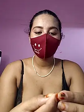 Snapshot of your-berry chatting on May 28, 2026, 10:22 am your-berry online show from May 28, 2026, 10:22 am