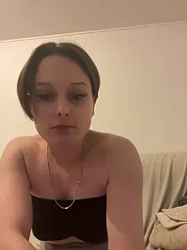 Quenn667 online show from May 24, 2026, 8:20 pm