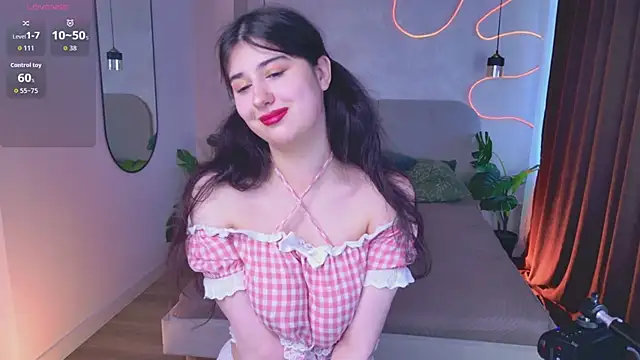 Snapshot of Lyra_Skye_ chatting on May 26, 2026, 6:55 am Lyra Skye online show from May 26, 2026, 6:55 am