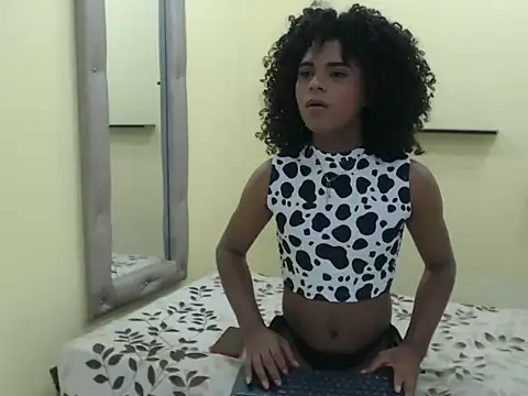 Snapshot of minychip_femboy chatting on May 27, 2026, 6:37 pm minychip femboy online show from May 27, 2026, 6:37 pm