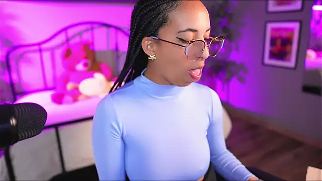 Snapshot of Millie_Volturi chatting on July 28, 2026, 3:21 pm Millie Volturi online show from July 28, 2026, 3:21 pm