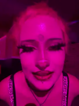 whimsicallylusty online show from June 2, 2026, 4:51 pm