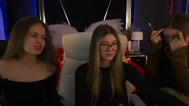 Talia Blakwood online show from June 19, 2026, 6:58 pm
