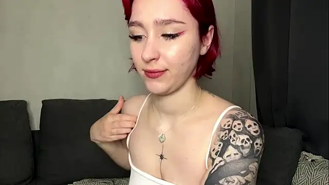Snapshot of MartaCali chatting on July 6, 2026, 4:53 pm MartaCali online show from July 6, 2026, 4:53 pm