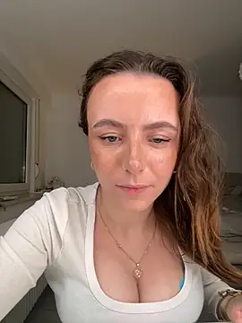 Cherry-Bean online show from June 4, 2026, 6:12 pm