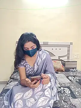 Snapshot of Desii_Couple69 chatting on July 13, 2026, 2:33 am Desii Couple69 online show from July 13, 2026, 2:33 am
