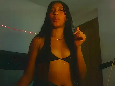 miaacook online show from June 11, 2026, 2:44 am