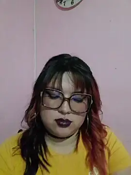 curvy latina online show from August 6, 2026, 11:22 pm